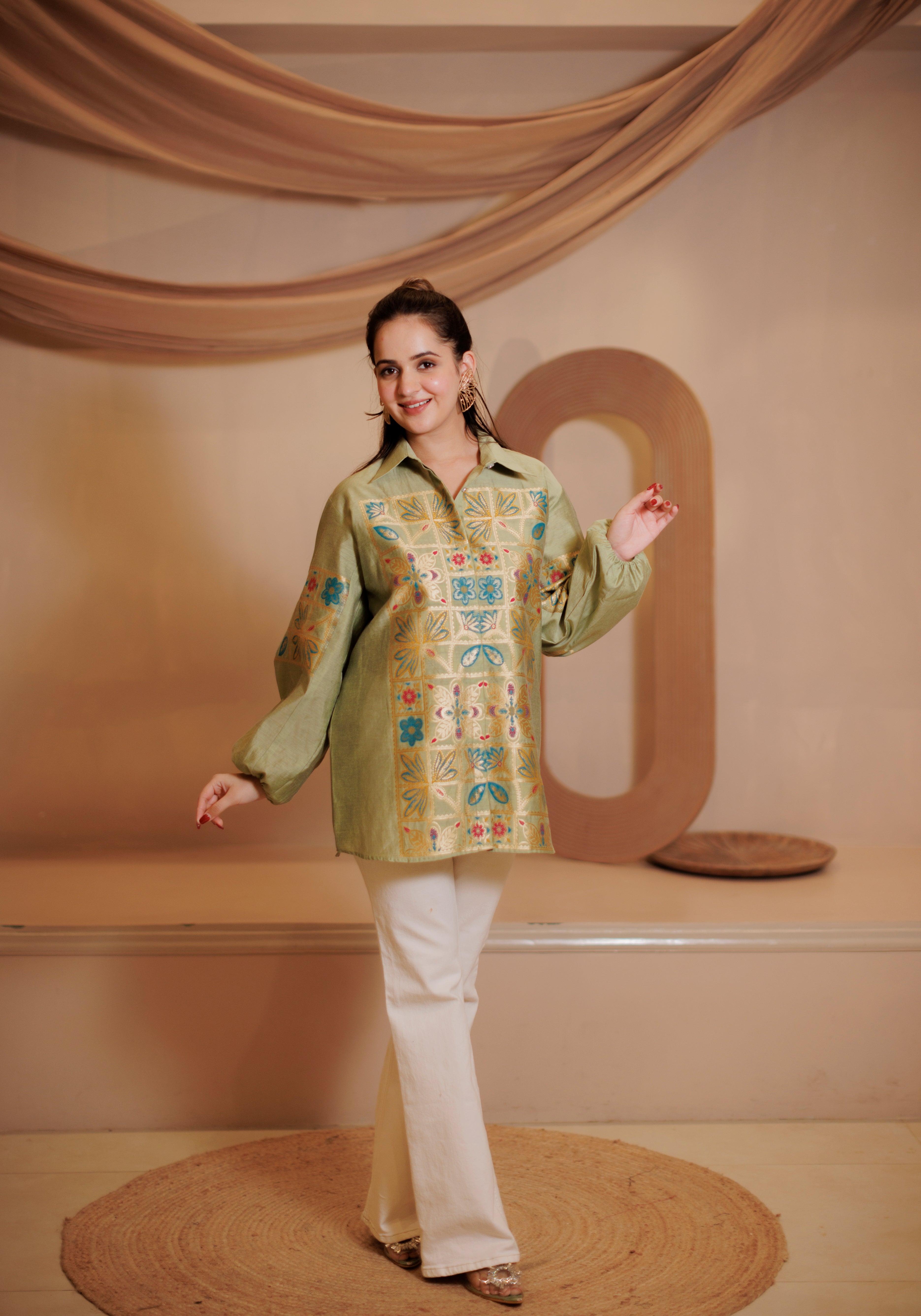 Stylish Collar Neck Ladies' Shirts In Pista Colur