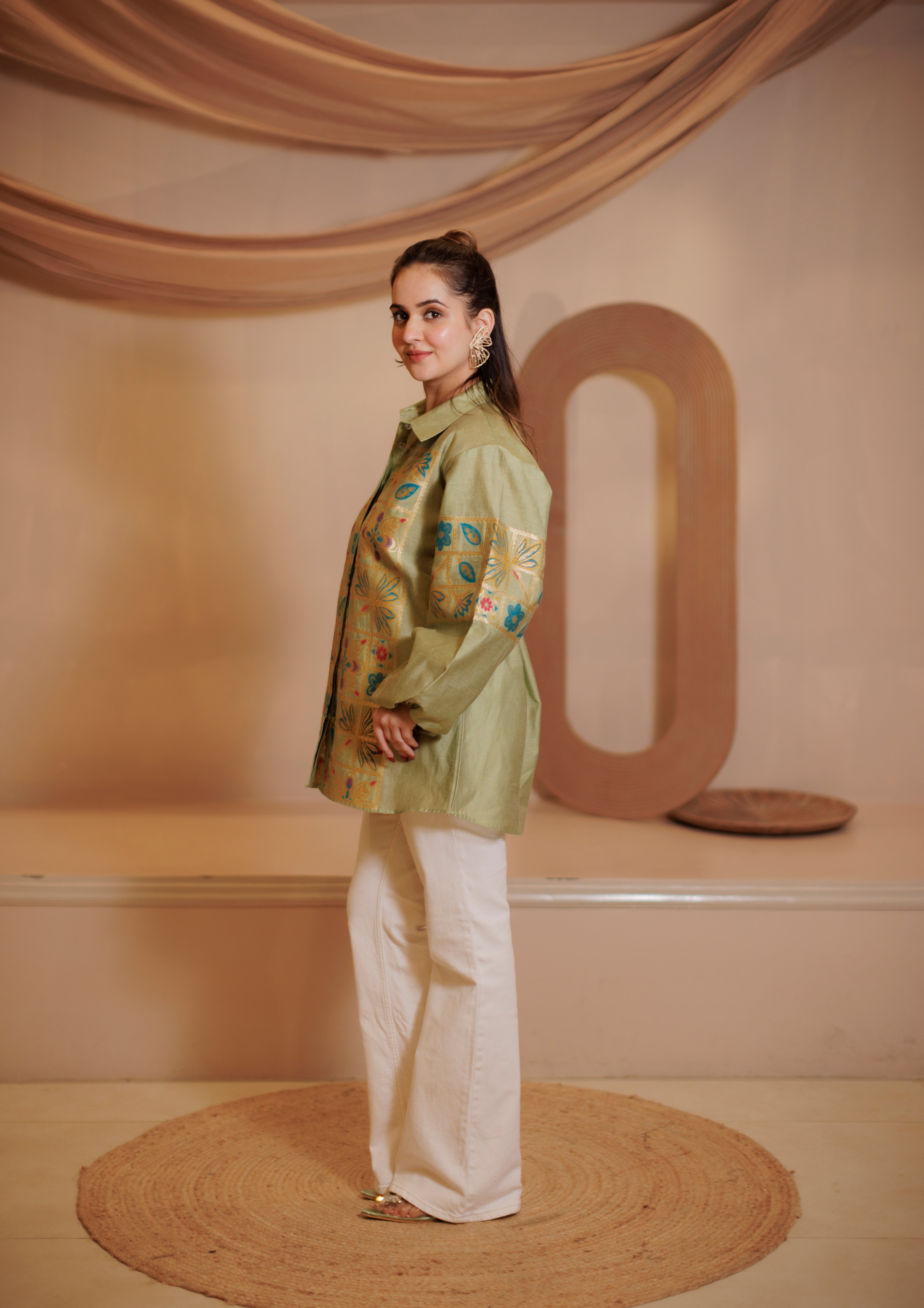 Stylish Collar Neck Ladies' Shirts In Pista Colur