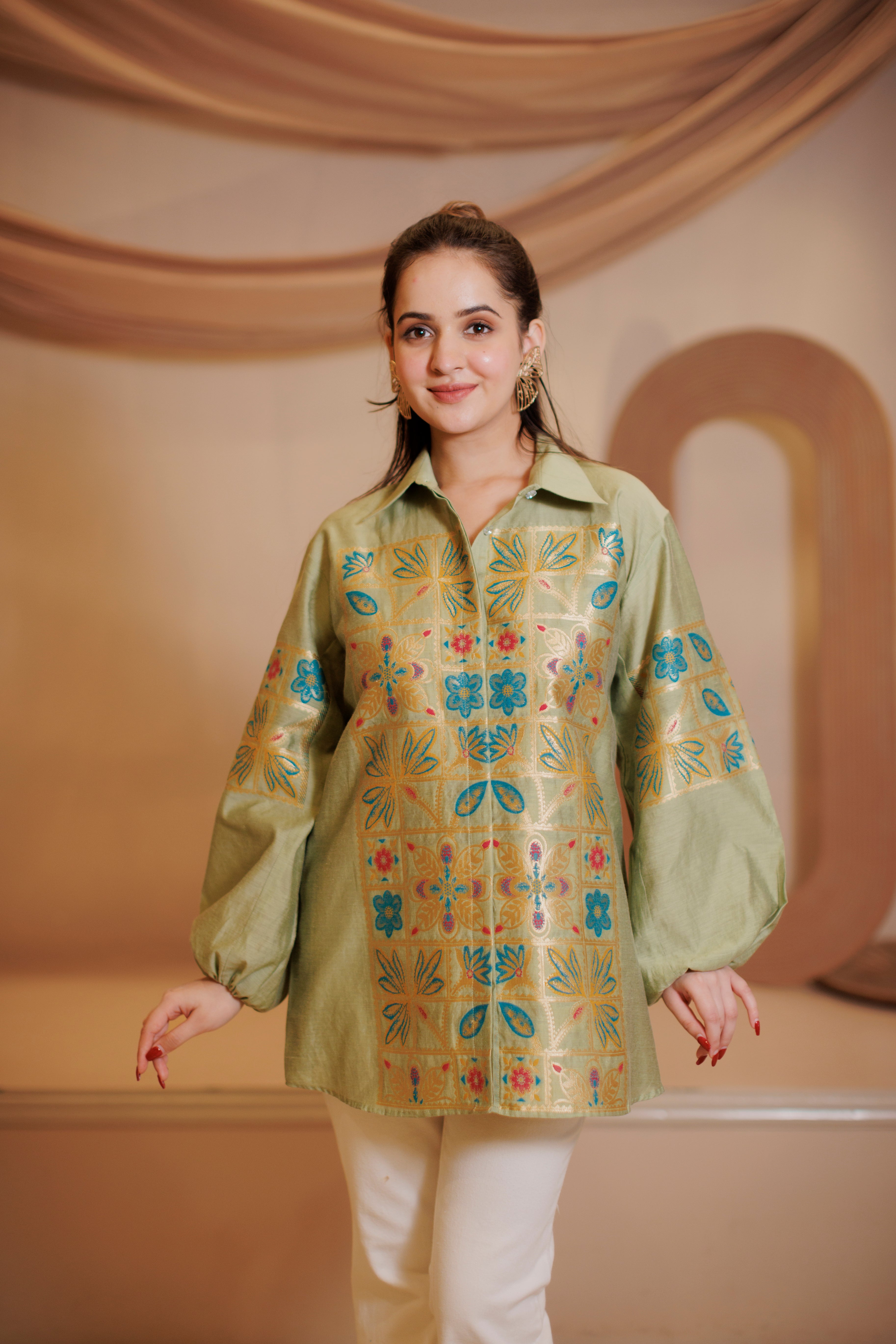 Stylish Collar Neck Ladies' Shirts In Pista Colur