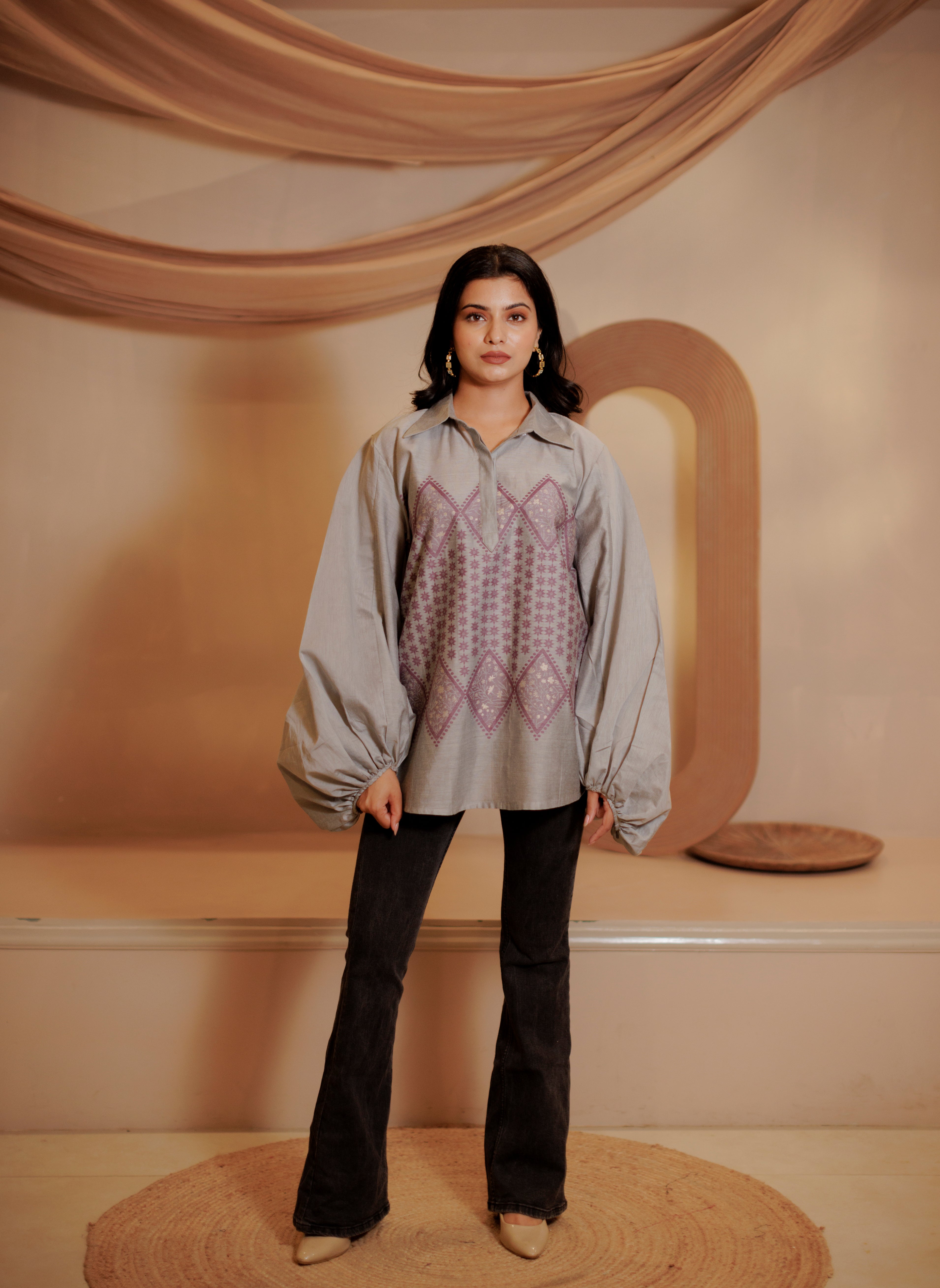 Stylish Collar Neck Ladies' Shirts In Grey Color