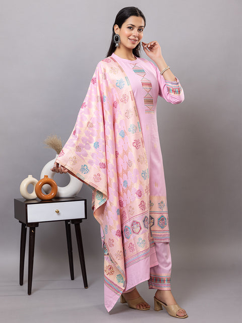 "Intricate Weave Machine Designs: "Elegant Ethnic Wear: Pink Kurta Set for Festive Occasions"