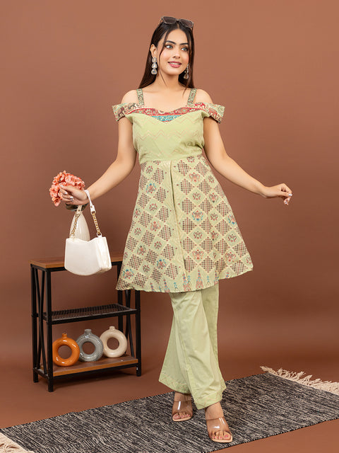 Designer Peach Kurta with Loose Fit Salwar – Stylish Ethnic Co-Ord Set
