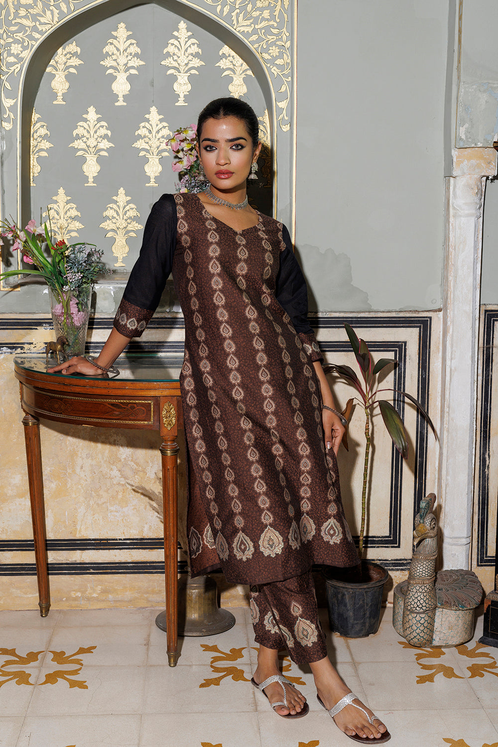 Kidar Ethnic Womens Floral Printed Kurta With Pants & Dupatta - Brown (Top& Bottom Set)