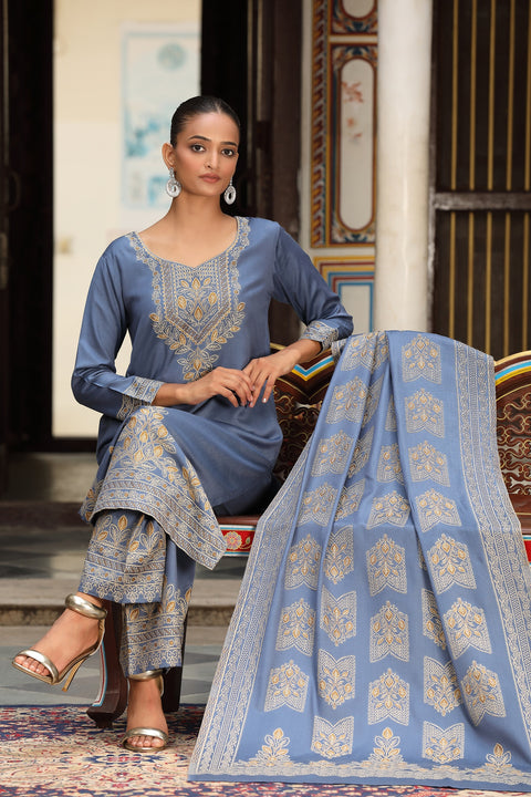 Elegant Blue Woolen Kurta Set with Intricate Embroidery