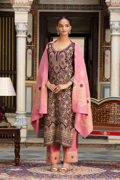 Elegant Contrast Embroidered Woollen Kurta Set