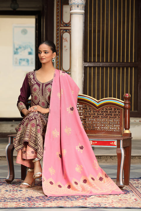 Elegant Contrast Embroidered Woollen Kurta Set