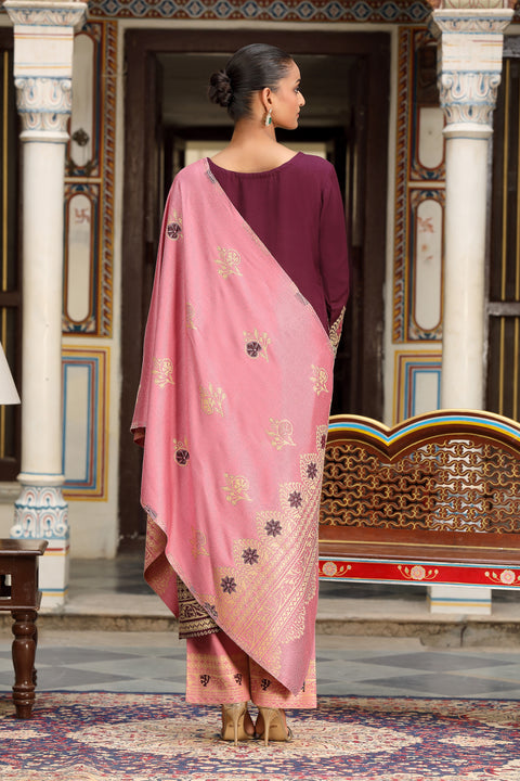 Elegant Contrast Embroidered Woollen Kurta Set