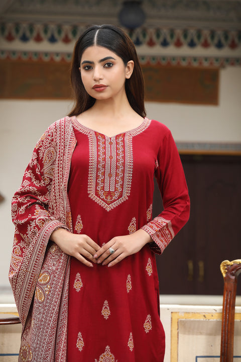 Stylish Woolen Kurta Set with All-Over Embroidery – Maroon Shade