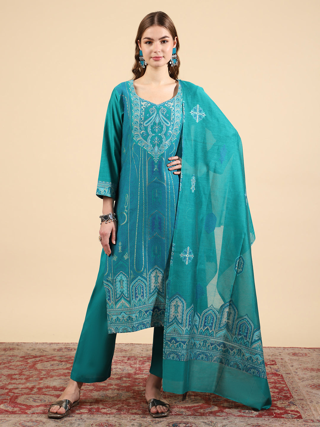 Stylish Green Kurta Set with Jacquard Work & Embroidery