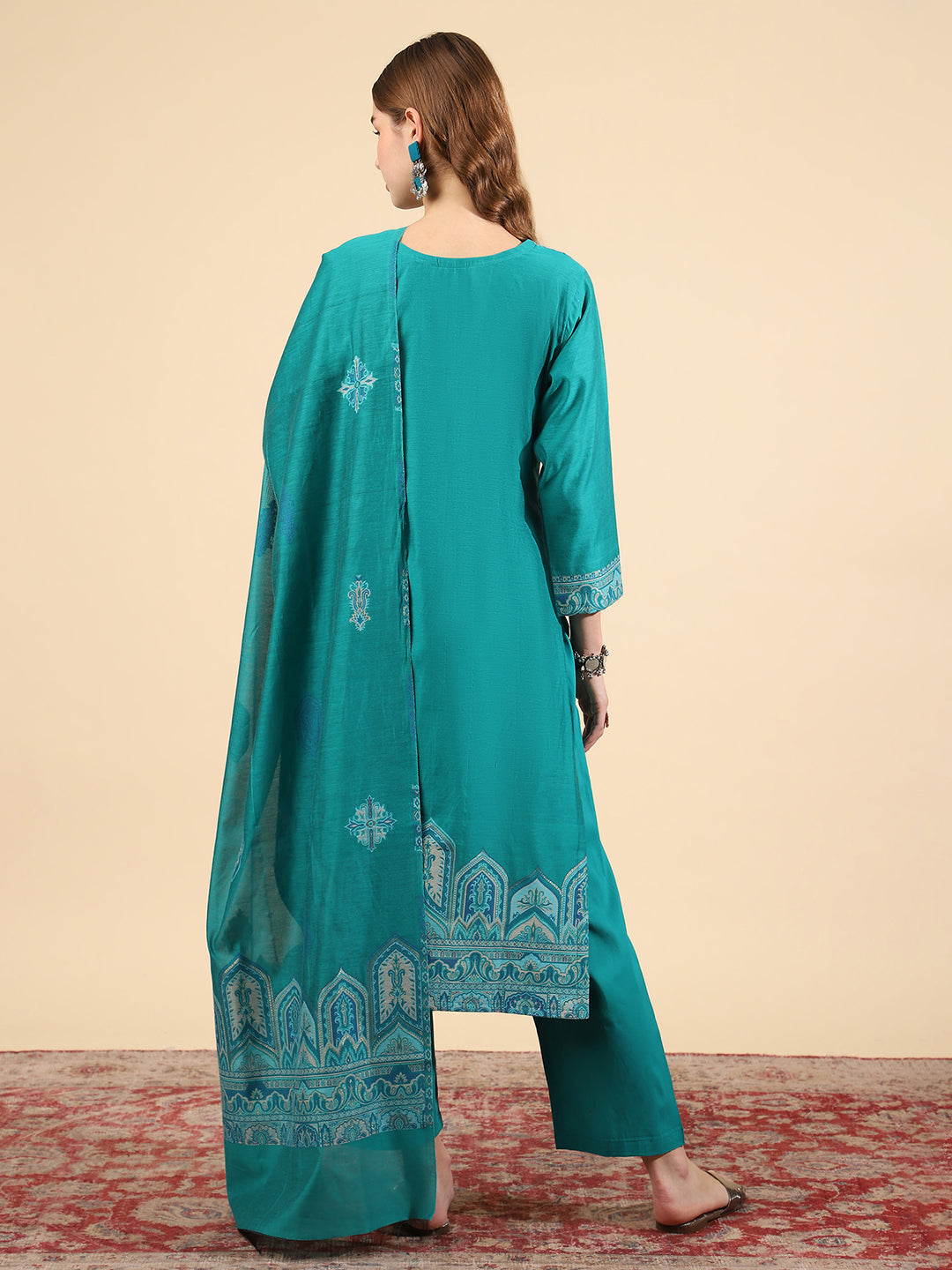 Stylish Green Kurta Set with Jacquard Work & Embroidery