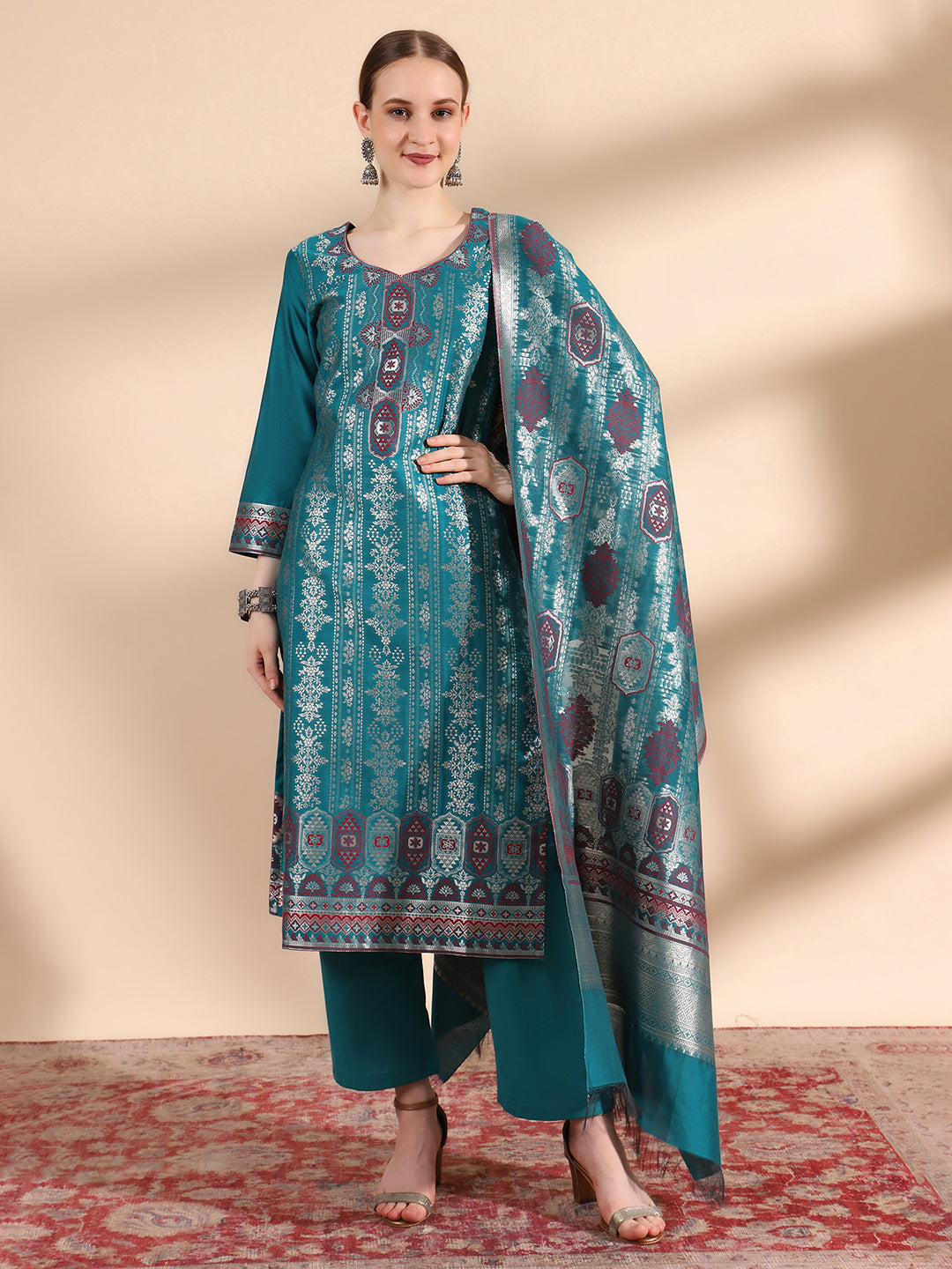 Embroidered Delight: Sweetheart Neck Kurta with Pant & Dupatta